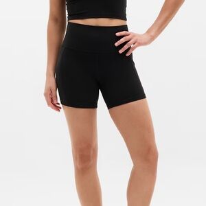 Athleta Salutation Stash Pocket 5” Biker Shorts